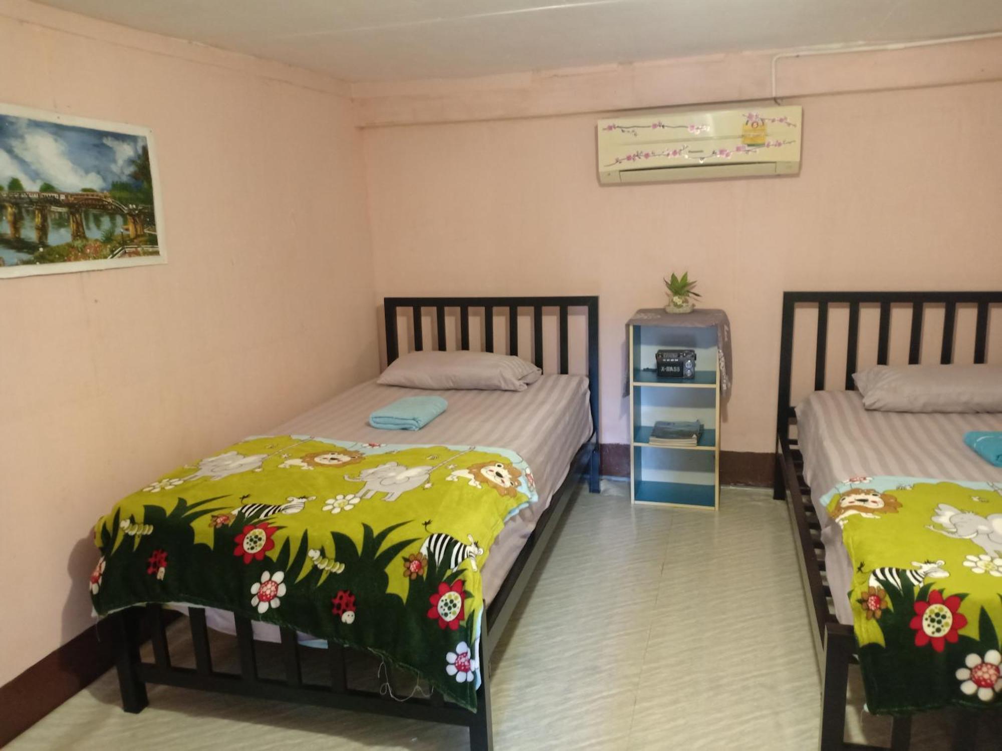 Baanchaokoh Homestay Kanchanaburi Esterno foto