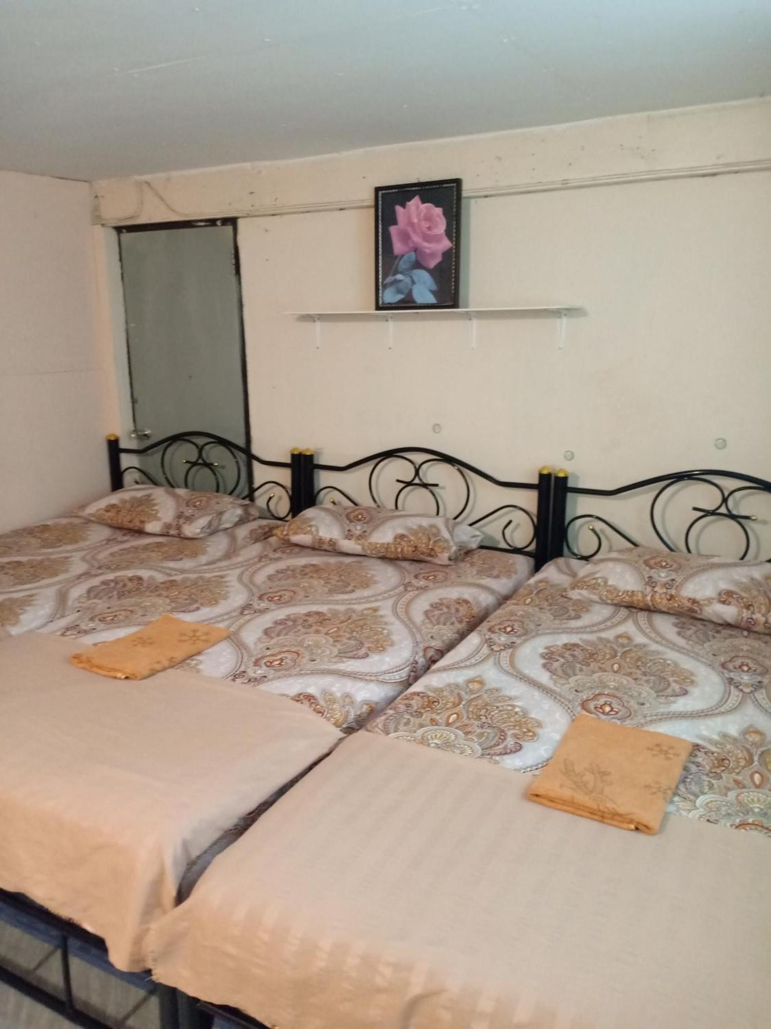 Baanchaokoh Homestay Kanchanaburi Esterno foto