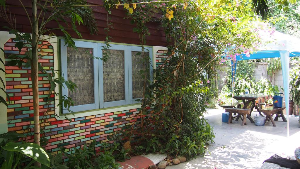 Baanchaokoh Homestay Kanchanaburi Esterno foto
