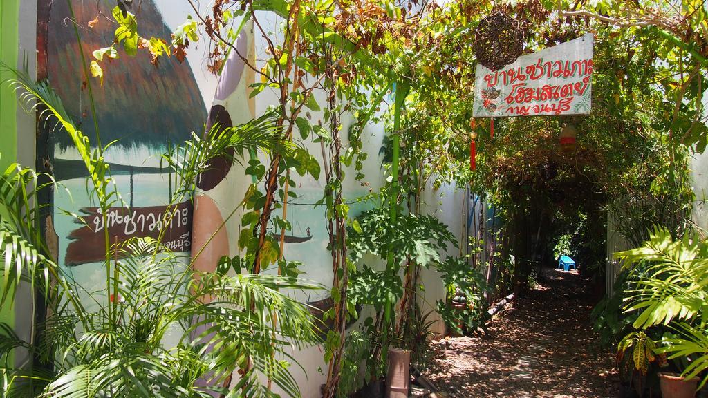 Baanchaokoh Homestay Kanchanaburi Esterno foto